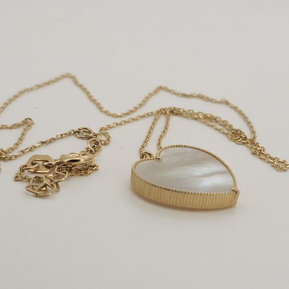 14k Yellow Gold Mother Of Pearl Heart Pendant Necklace 18" - Picture 5 of 9